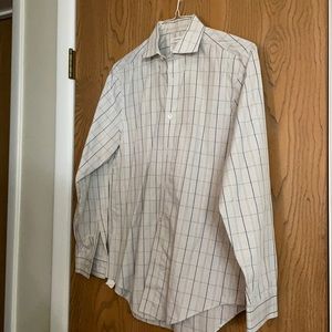Men’s plaid button down shirt